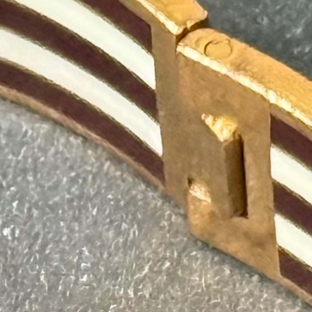 HENRI BENDEL Bracelet Bangle Round Hinged Enamel Cream Brown Stripes Gold 7" - Picture 4 of 6